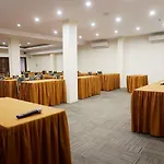 Capital O 847 Megara Hotel