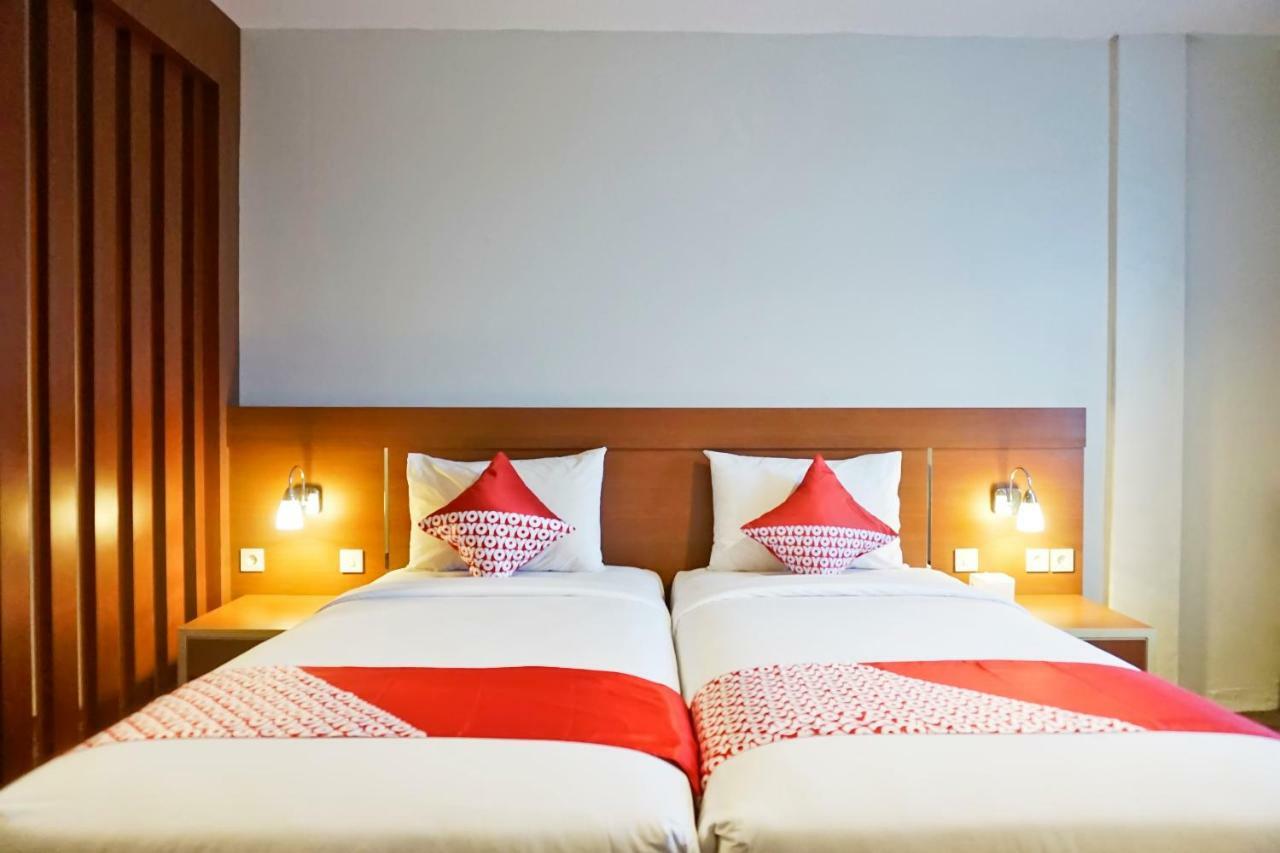 Capital O 847 Megara Hotel